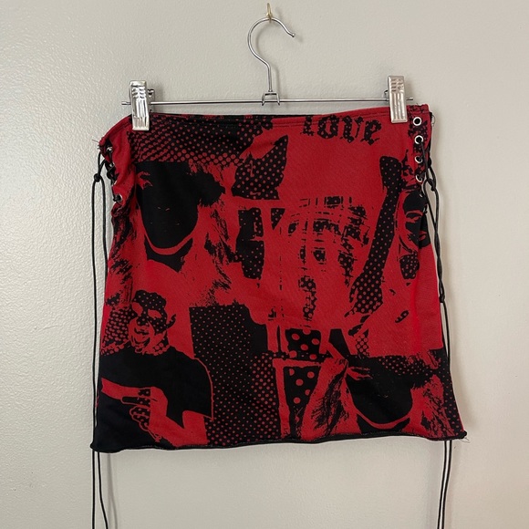 Edikted Red lace up skirt - Picture 1 of 5